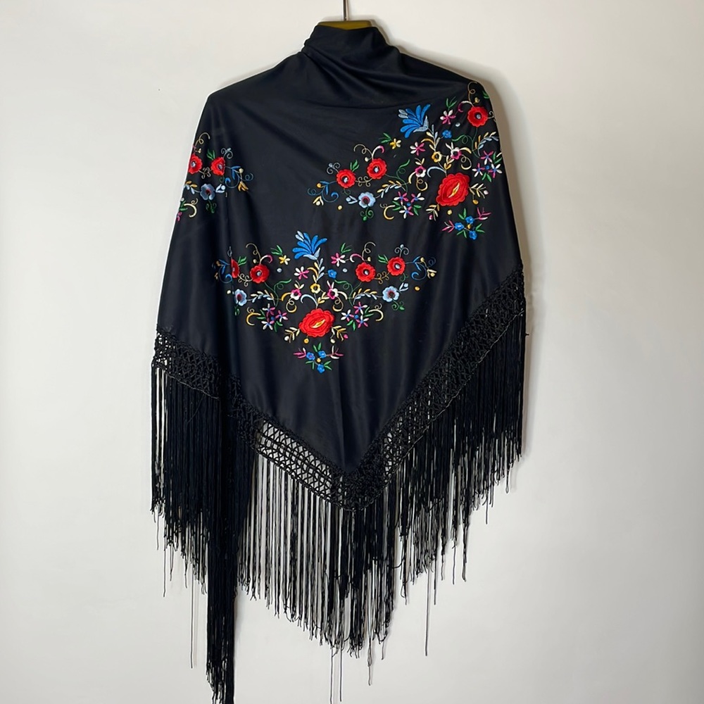 Spanish Style Tassel Fringe Shall/Scarf | Embroidered Floral